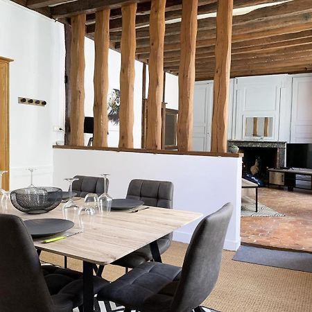 Le Clocher- Appartement Dans Le Coeur De Ville Chartres Bagian luar foto