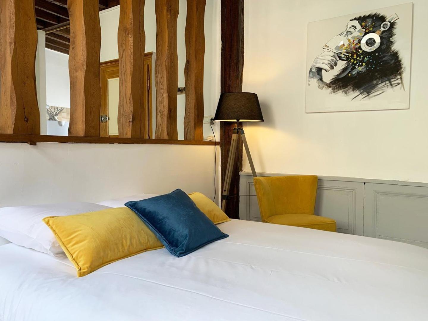 Le Clocher- Appartement Dans Le Coeur De Ville Chartres Bagian luar foto